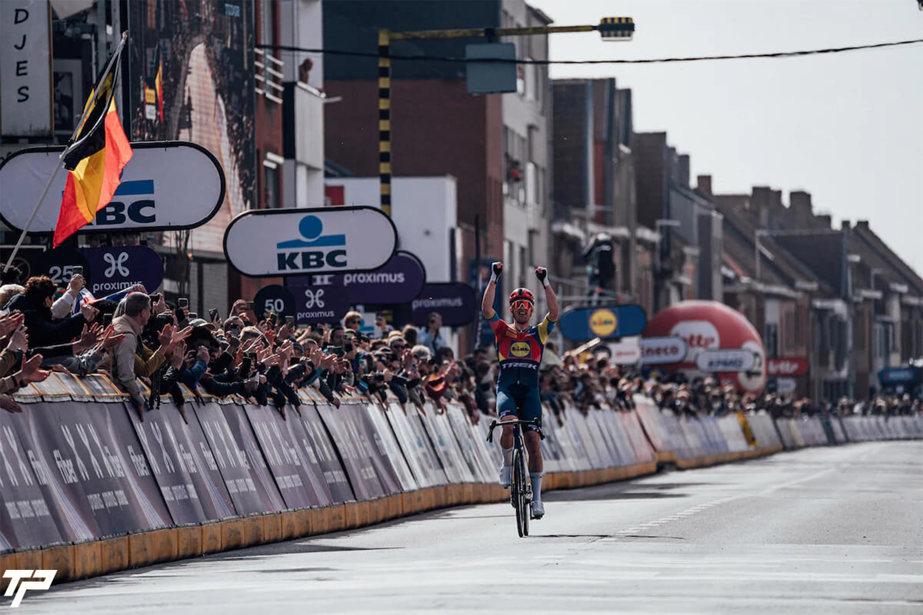 Gent–Wevelgem 2025: total dominance on the cobblestones